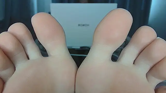 AgnesMillerS online show from January 7, 2026, 11:04 am