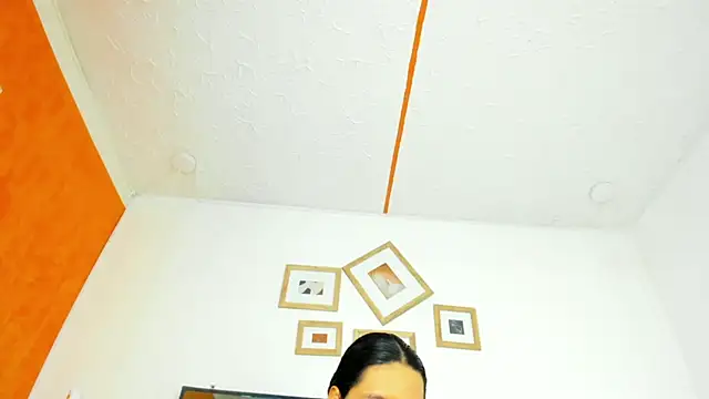 Snapshot of Alison_Chan_ chatting on July 3, 2026, 9:21 pm Alison Chan online show from July 3, 2026, 9:21 pm