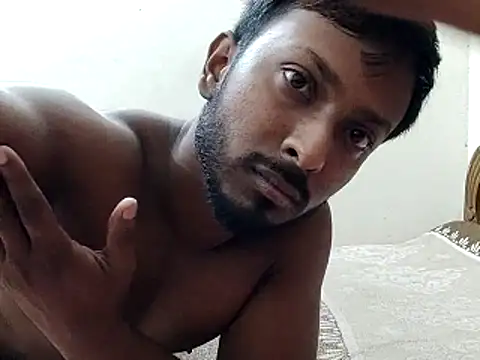 HunkyAriyan online show from May 25, 2026, 6:23 am