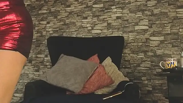 Snapshot of alondrabigtits chatting on November 5, 2025, 12:08 pm alondrabigtits online show from November 5, 2025, 12:08 pm