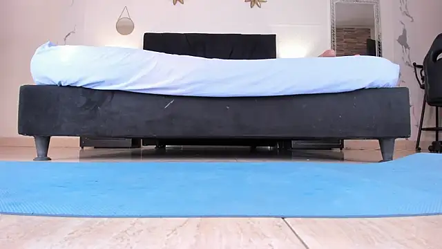 Snapshot of RileySkye chatting on March 21, 2025, 9:45 pm RileySkye online show from March 21, 2025, 9:45 pm