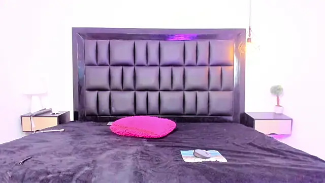 MIA SOPHIA1 online show from September 23, 2025, 5:14 am