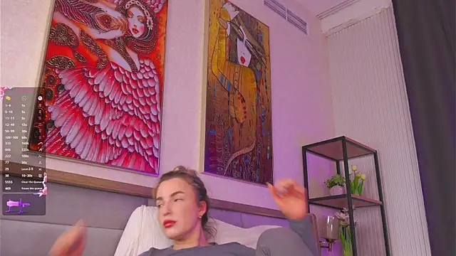 LiliBanger online show from March 25, 2026, 4:23 am