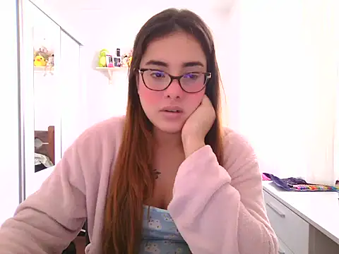 Snapshot of maliamiller chatting on June 11, 2026, 1:30 pm maliamiller online show from June 11, 2026, 1:30 pm