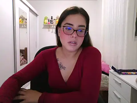 maliamiller online show from May 26, 2026, 11:25 pm