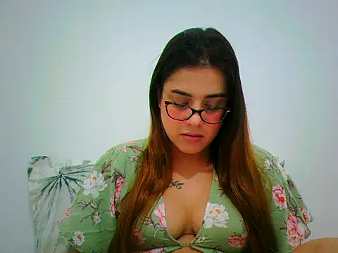 maliamiller online show from April 18, 2026, 9:11 am