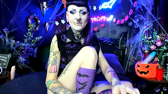 Snapshot of Purple_Coffin666 chatting on November 5, 2025, 10:51 am Purple Coffin666 online show from November 5, 2025, 10:51 am