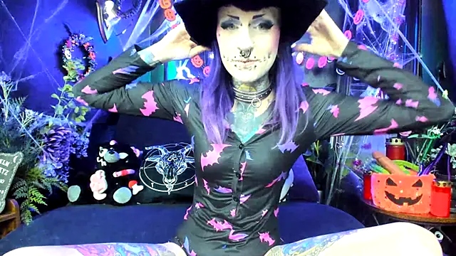 Snapshot of Purple_Coffin666 chatting on October 11, 2025, 9:32 am Purple Coffin666 online show from October 11, 2025, 9:32 am
