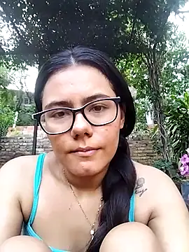 Snapshot of LindsayMoon chatting on December 18, 2025, 8:34 pm LindsayMoon online show from December 18, 2025, 8:34 pm