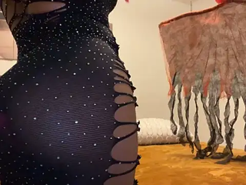 NadiaBanks online show from November 1, 2025, 3:35 am