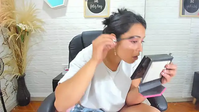 Aisha 09 online show from February 23, 2025, 1:53 pm