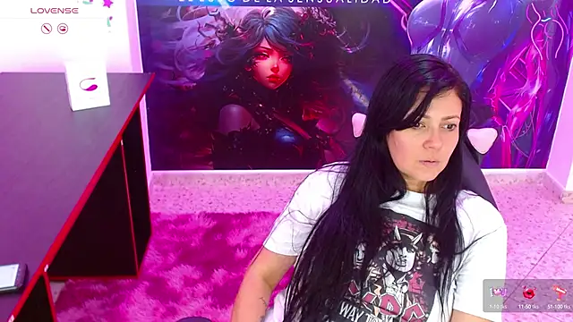 Snapshot of FelinaJohnson chatting on March 14, 2025, 8:28 pm FelinaJohnson online show from March 14, 2025, 8:28 pm