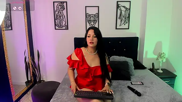 Snapshot of FelinaJohnson chatting on October 18, 2025, 3:47 pm FelinaJohnson online show from October 18, 2025, 3:47 pm
