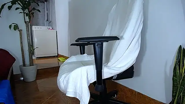 Snapshot of diamond_black00 chatting on March 8, 2025, 10:02 pm diamond black00 online show from March 8, 2025, 10:02 pm