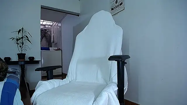 Snapshot of diamond_black00 chatting on January 5, 2026, 8:23 pm diamond black00 online show from January 5, 2026, 8:23 pm