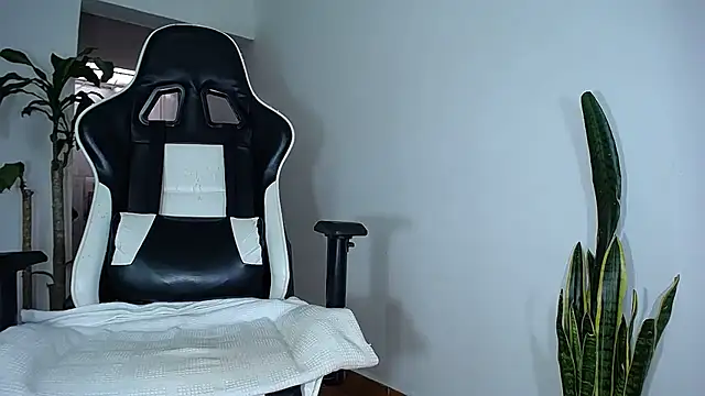 Snapshot of diamond_black00 chatting on March 20, 2025, 7:35 pm diamond black00 online show from March 20, 2025, 7:35 pm