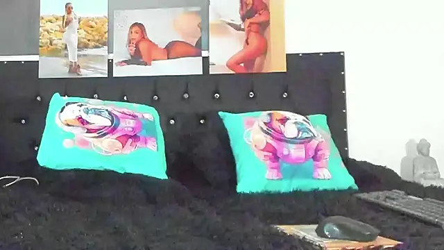 Snapshot of doll_celeste20 chatting on March 5, 2025, 3:51 am doll celeste20 online show from March 5, 2025, 3:51 am
