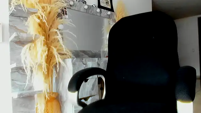 doll celeste20 online show from April 6, 2026, 11:44 am