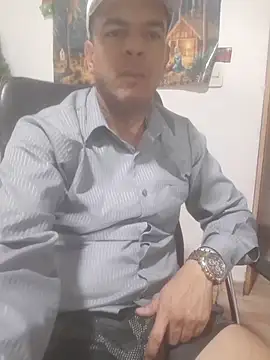 latinmartin73 online show from January 8, 2026, 1:00 am