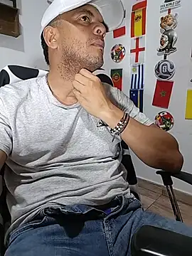Snapshot of latinmartin73 chatting on June 29, 2026, 4:41 am latinmartin73 online show from June 29, 2026, 4:41 am