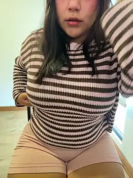 Snapshot of kittyfresita chatting on July 5, 2026, 9:54 pm kittyfresita online show from July 5, 2026, 9:54 pm