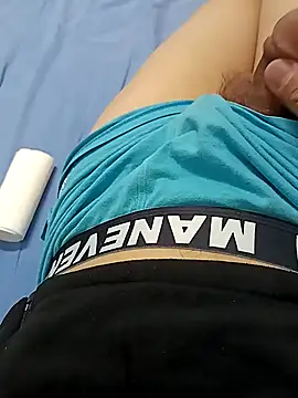 huzi518 online show from April 3, 2026, 12:44 pm