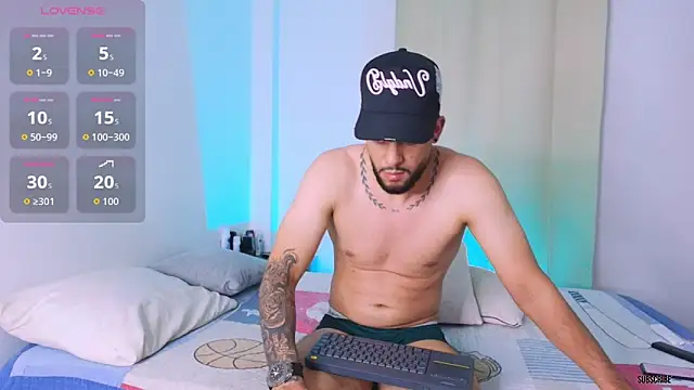 Colt Perci online show from October 9, 2025, 3:29 am