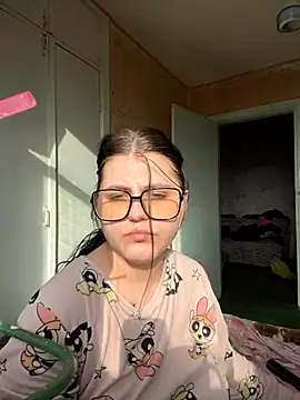 NanaDaizy online show from November 25, 2025, 8:58 am