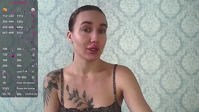 Snapshot of Stasia_Queen chatting on February 18, 2025, 8:16 am Stasia Queen online show from February 18, 2025, 8:16 am