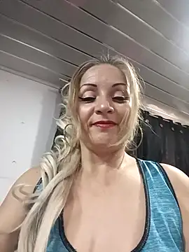 Fenix 528 online show from February 8, 2026, 10:18 pm