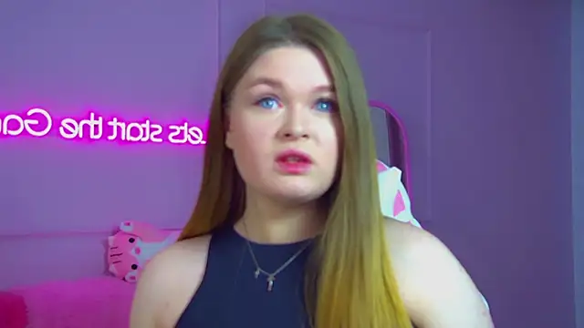 CrystalLyons online show from October 11, 2025, 6:25 am