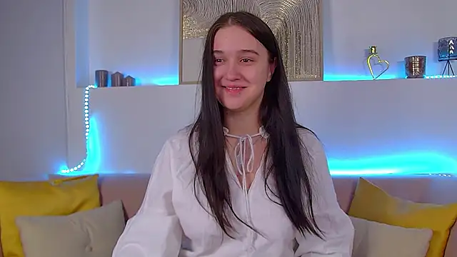 Snapshot of ChristinaMilton chatting on March 7, 2025, 6:11 pm ChristinaMilton online show from March 7, 2025, 6:11 pm