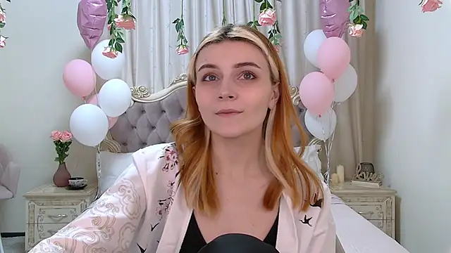 Snapshot of KellyStone chatting on March 11, 2025, 8:09 pm KellyStone online show from March 11, 2025, 8:09 pm