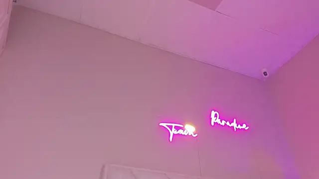 Snapshot of dani_skinny_ chatting on September 11, 2025, 11:43 am dani skinny  online show from September 11, 2025, 11:43 am