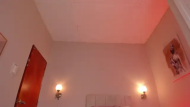 Snapshot of dani_skinny_ chatting on February 3, 2025, 11:53 am dani skinny  online show from February 3, 2025, 11:53 am