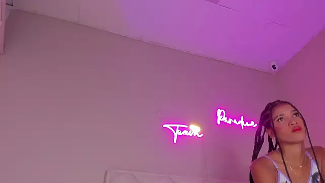 Snapshot of dani_skinny_ chatting on September 15, 2025, 11:54 am dani skinny  online show from September 15, 2025, 11:54 am