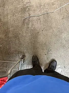 Snapshot of jrizz215 chatting on March 1, 2026, 10:32 pm jrizz215 online show from March 1, 2026, 10:32 pm