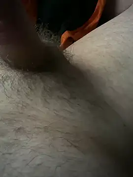 jrizz215 online show from December 7, 2024, 4:37 am