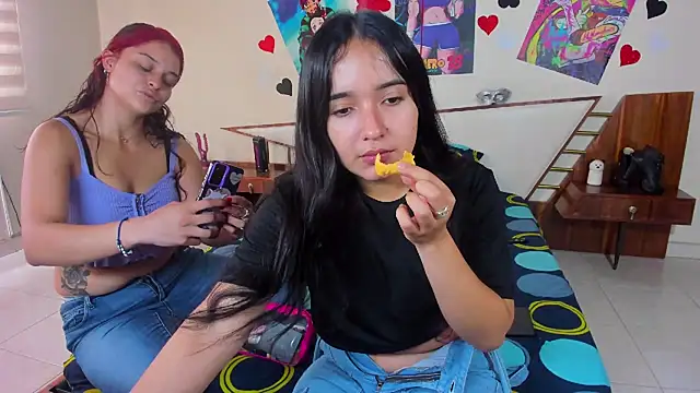 Snapshot of Marilynselxoveanalhard chatting on December 9, 2024, 1:45 pm Marilynselxoveanalhard online show from December 9, 2024, 1:45 pm