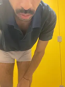 Snapshot of Lucascacaca chatting on December 20, 2024, 6:02 pm Lucascacaca online show from December 20, 2024, 6:02 pm