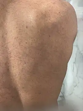 Snapshot of Lucascacaca chatting on March 1, 2026, 11:43 am Lucascacaca online show from March 1, 2026, 11:43 am