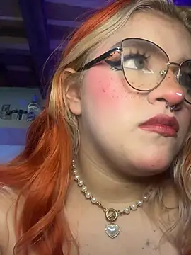 SophiaWeestt99 online show from April 19, 2026, 4:46 am