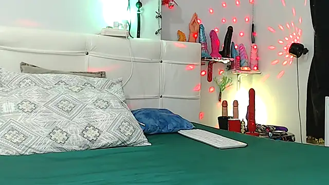 Bitter  online show from September 25, 2025, 3:40 pm