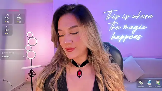 RebeccaHudson online show from October 25, 2025, 7:36 pm