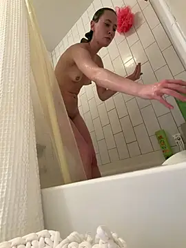 M1ssyk1ssy online show from April 9, 2026, 10:38 pm