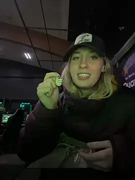 M1ssyk1ssy online show from January 4, 2025, 12:05 am