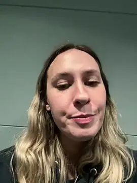 M1ssyk1ssy online show from January 1, 2025, 6:49 pm