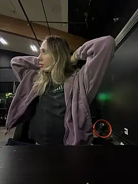 M1ssyk1ssy online show from April 11, 2026, 12:40 am