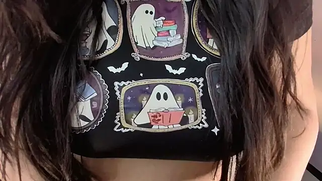 Snapshot of LanaBigTitties chatting on October 7, 2025, 9:05 pm LanaBigTitties online show from October 7, 2025, 9:05 pm