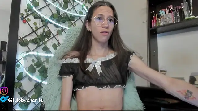 vodkadelulo online show from February 27, 2026, 5:29 am